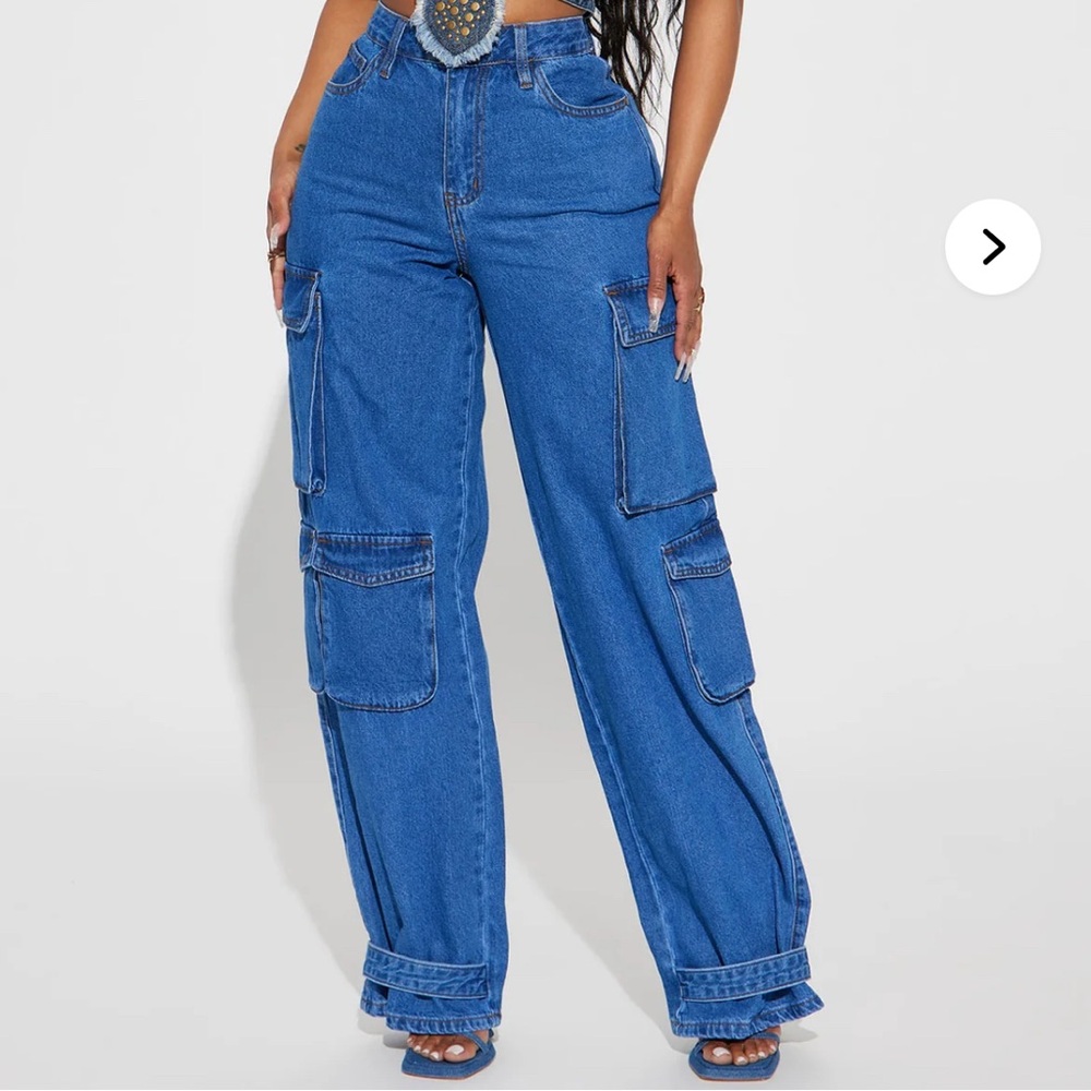 NWT cargo jeans non-stretch, ankle strap snap, 11” high rise. 100% cotton. SALE!